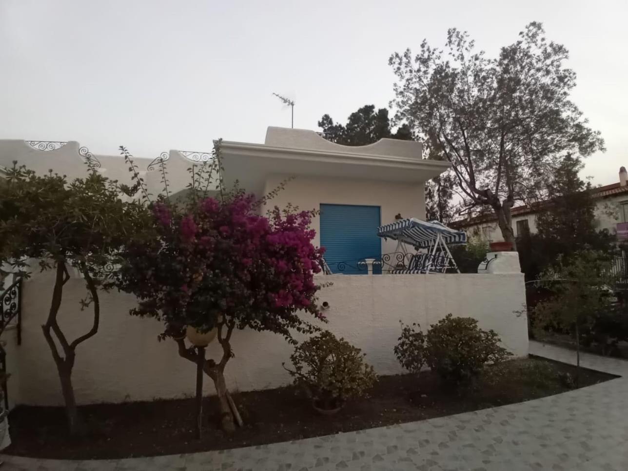 Villa Bouganville Oliveri Luaran gambar